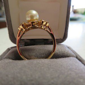 SOLD-New gold ring 7 1/2 cultured pearl & opt. set